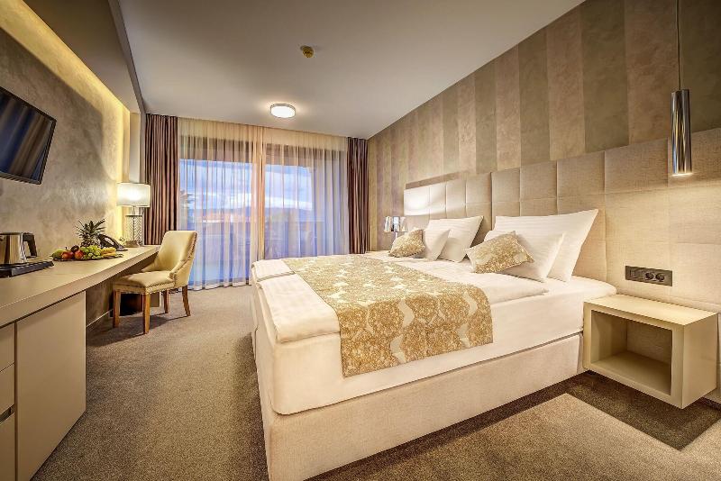 Hotel Maritim image