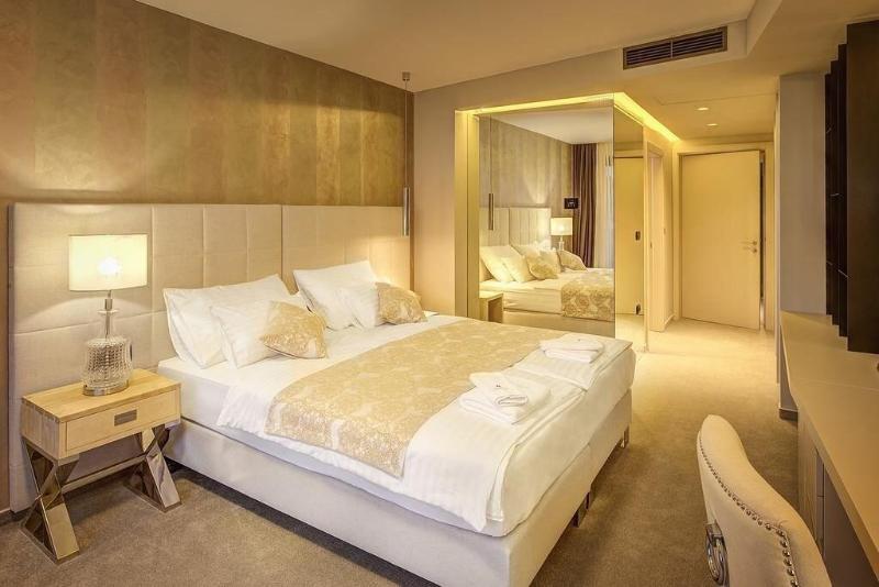 Hotel Maritim image