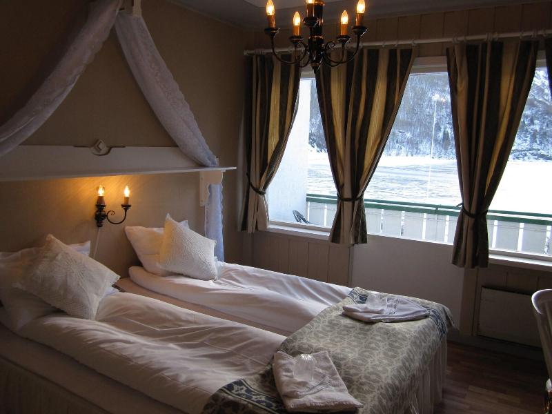 Hjelle Hotel image