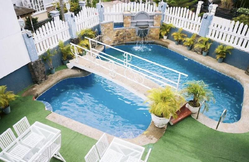 Grand Peninsula Suites image