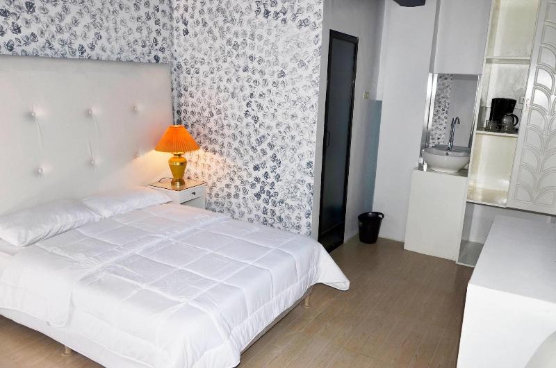 Grand Peninsula Suites image