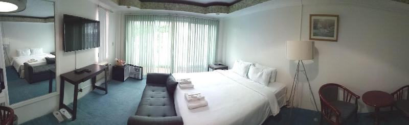 Grand Peninsula Suites image