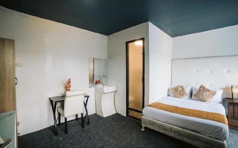 Grand Peninsula Suites image
