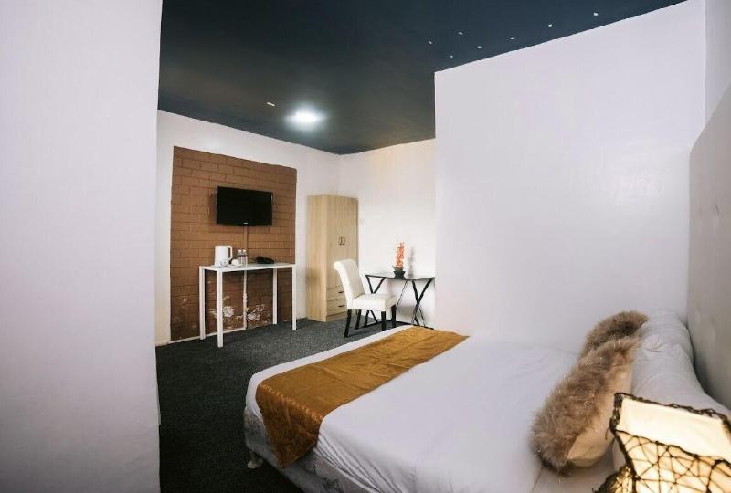 Grand Peninsula Suites image