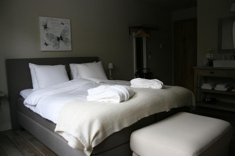B&B Rosteline image
