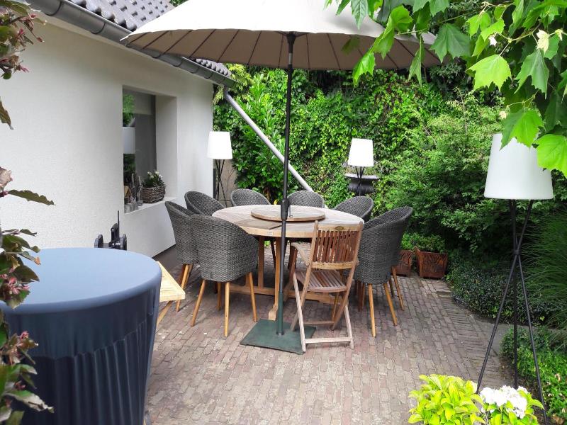 B&B Rosteline image