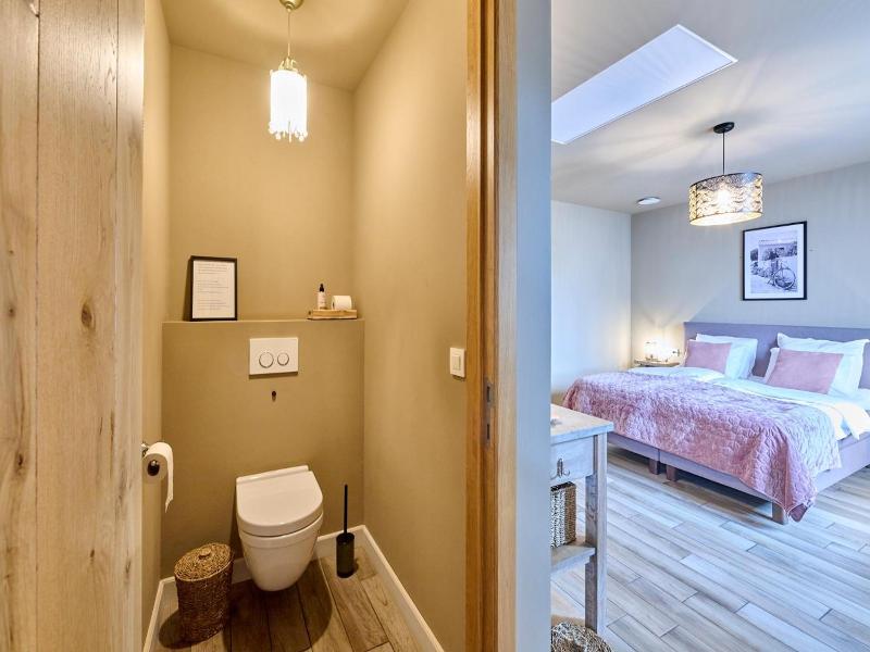 B&B Rosteline image