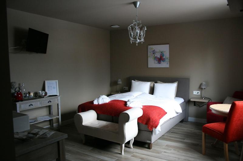 B&B Rosteline image