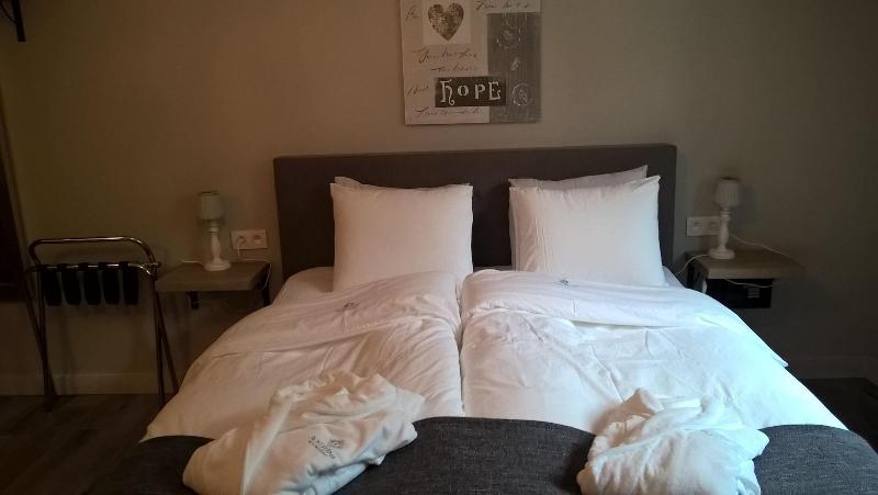 B&B Rosteline image