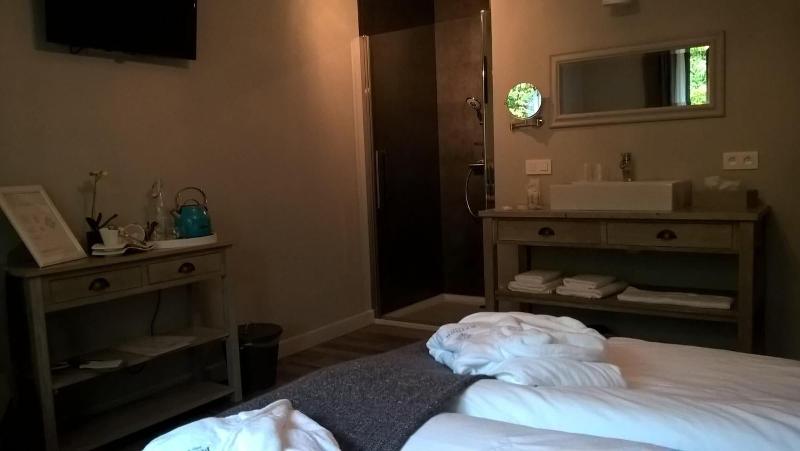 B&B Rosteline image