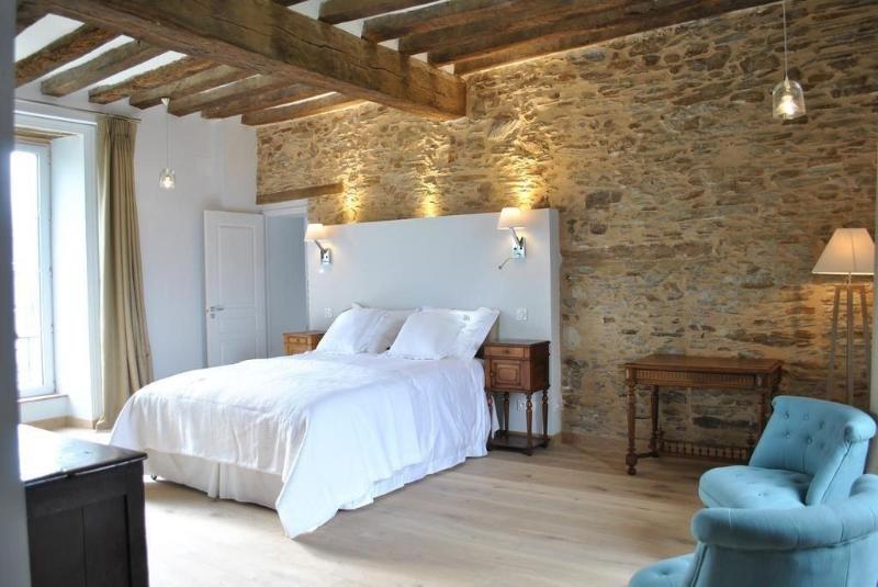 Le Manoir De La Vieille Douve image