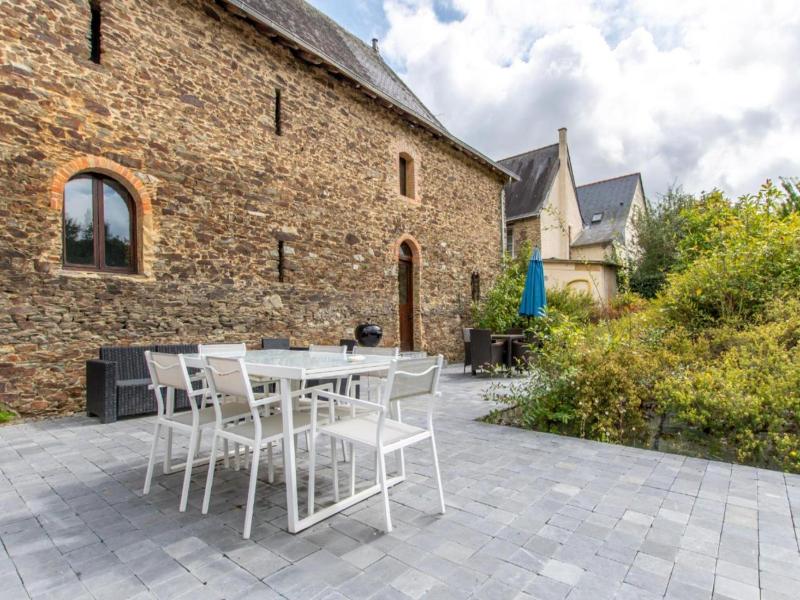 Le Manoir De La Vieille Douve image