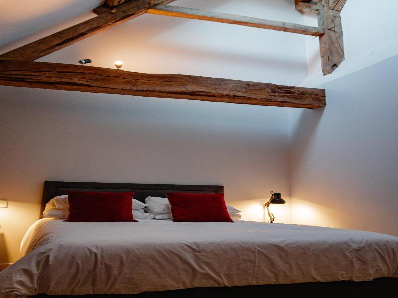 Le Manoir De La Vieille Douve image