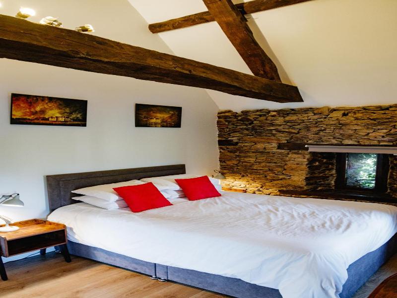Le Manoir De La Vieille Douve image