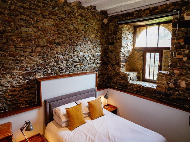 Le Manoir De La Vieille Douve image