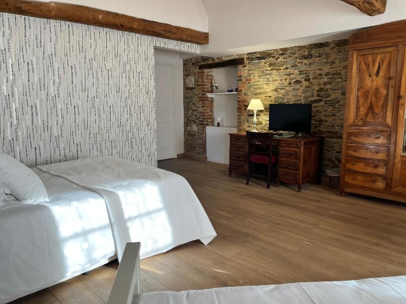 Le Manoir De La Vieille Douve image