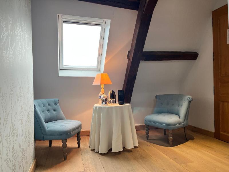 Le Manoir De La Vieille Douve image