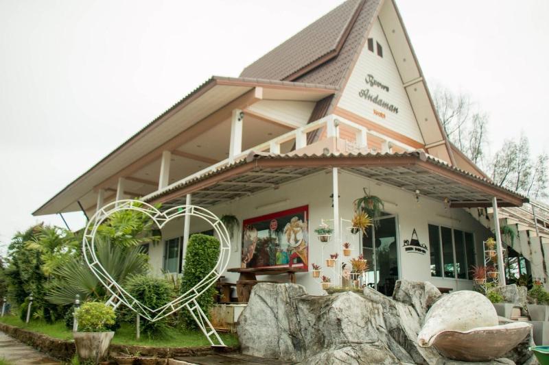 Brown andaman  krabi image