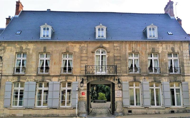 Hotel Le Regent image