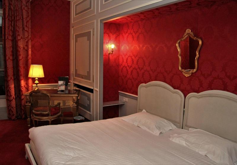 Hotel Le Regent image