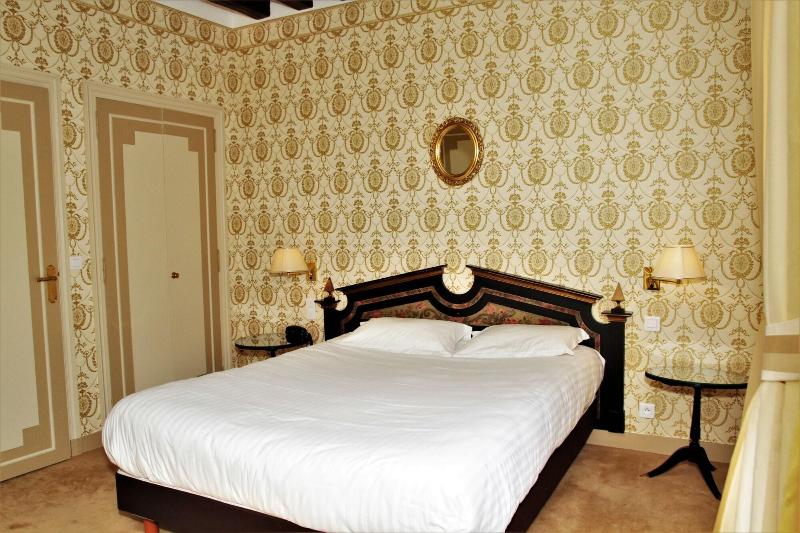Hotel Le Regent image