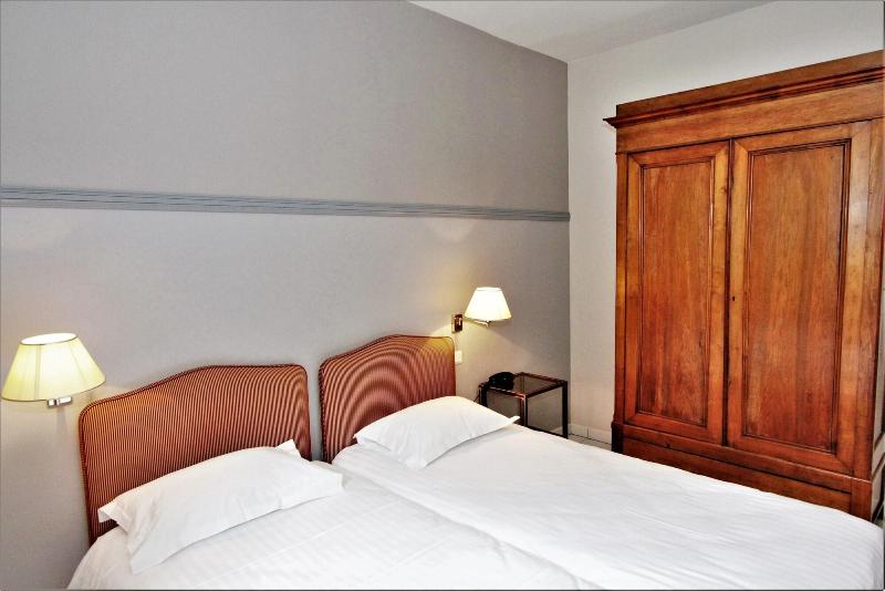 Hotel Le Regent image