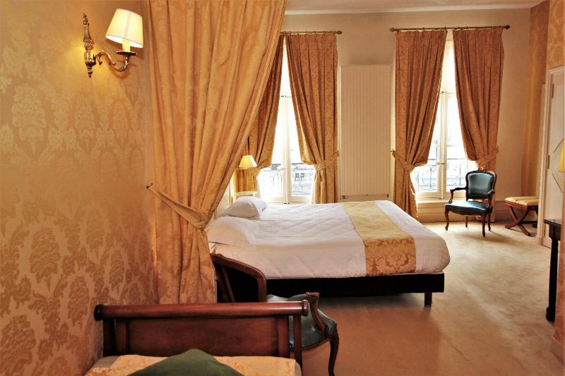 Hotel Le Regent image