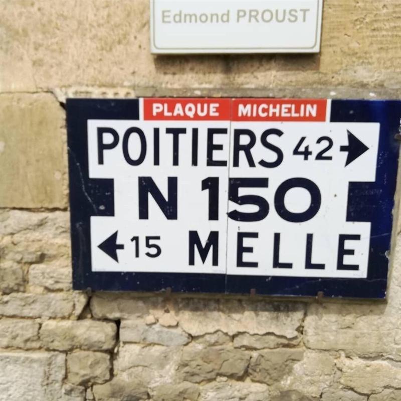 Les Chenêts image