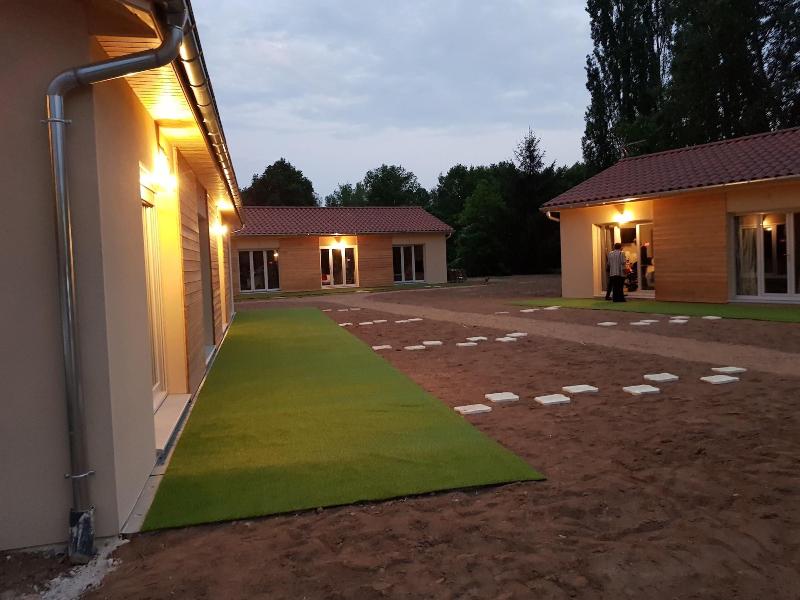 Domaine des Pierres Dorées image