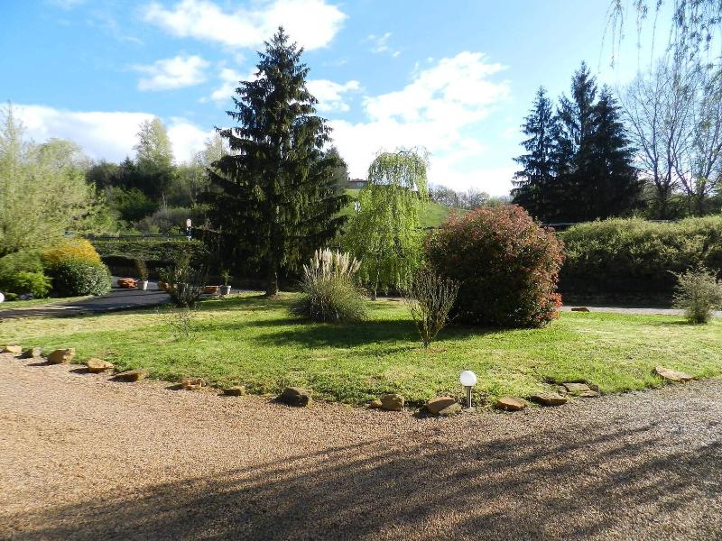 Domaine des Pierres Dorées image