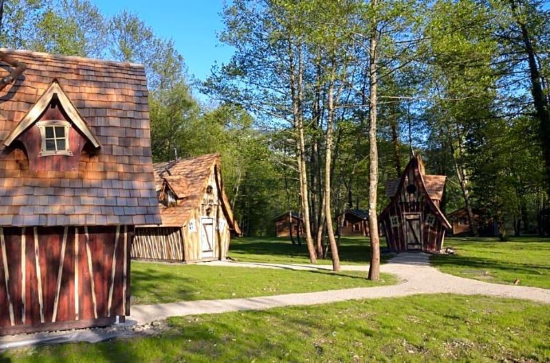 Les Lodges Du Lac image
