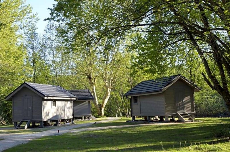 Les Lodges Du Lac image
