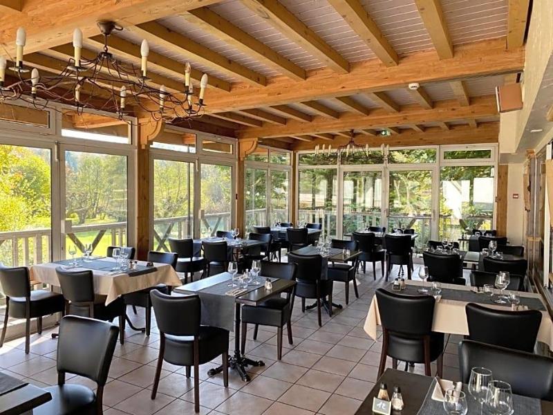 Les Lodges Du Lac image