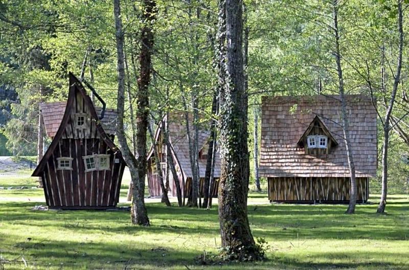 Les Lodges Du Lac image