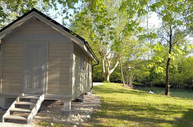 Les Lodges Du Lac image