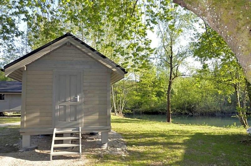 Les Lodges Du Lac image