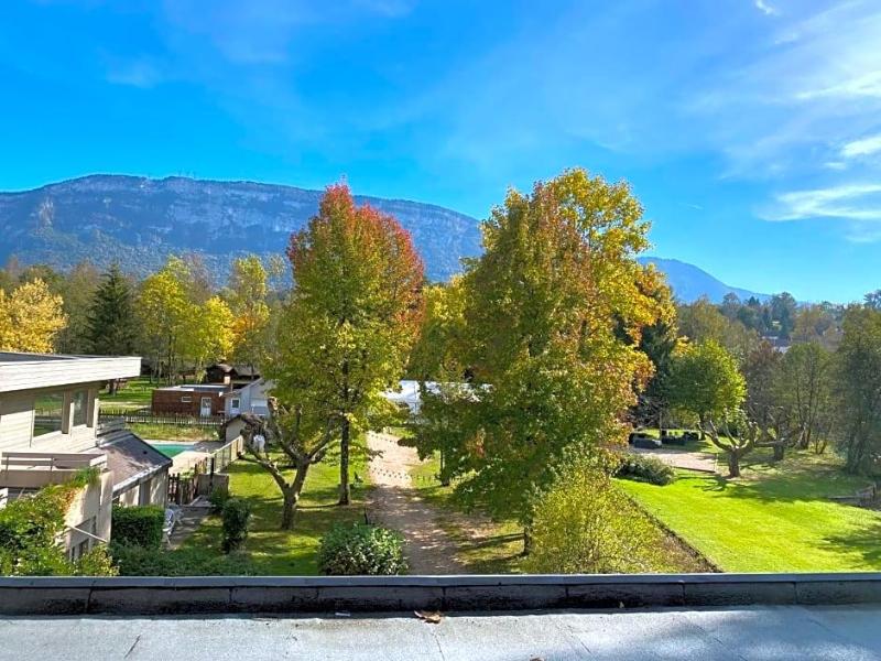 Les Lodges Du Lac image