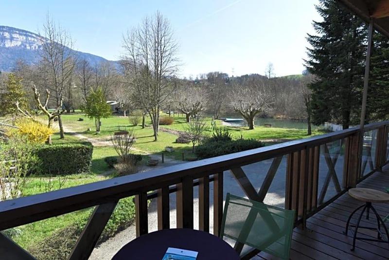 Les Lodges Du Lac image