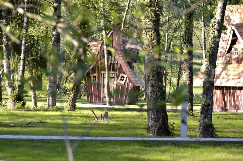 Les Lodges Du Lac image