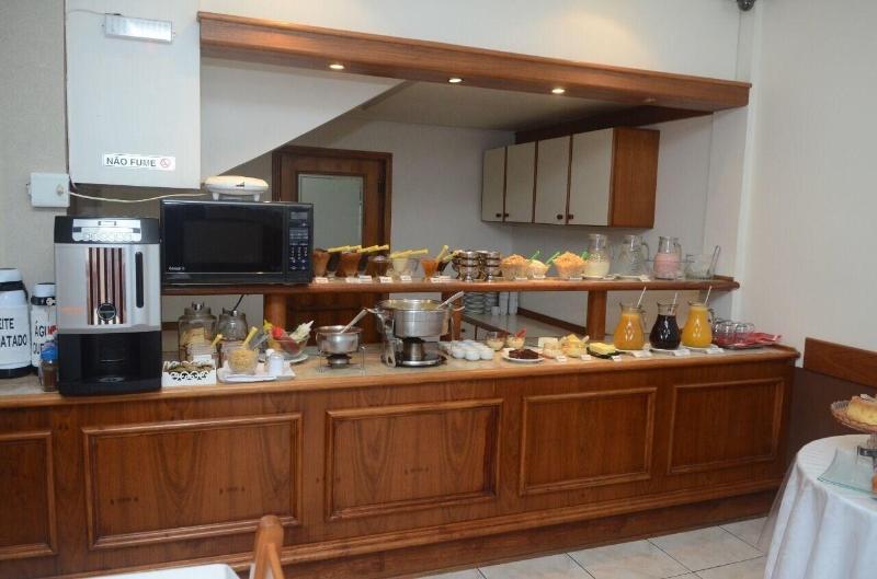 River Hotel image 3