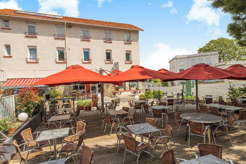 Hôtel Les Pins image