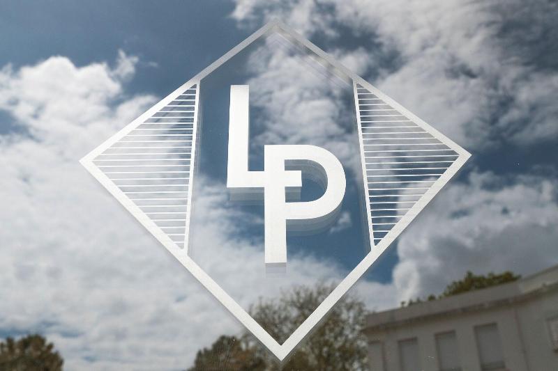 Hôtel Les Pins image