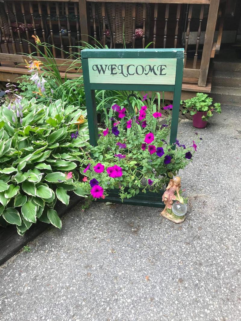 Evergreen Valley Inn image