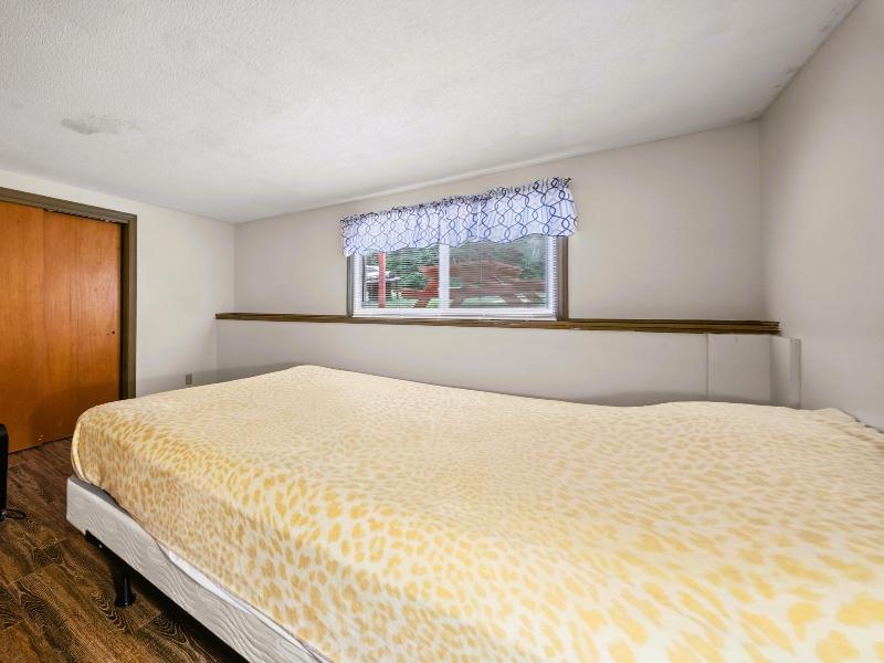 Evergreen Valley Inn image