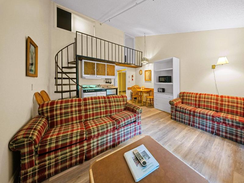 Evergreen Valley Inn image