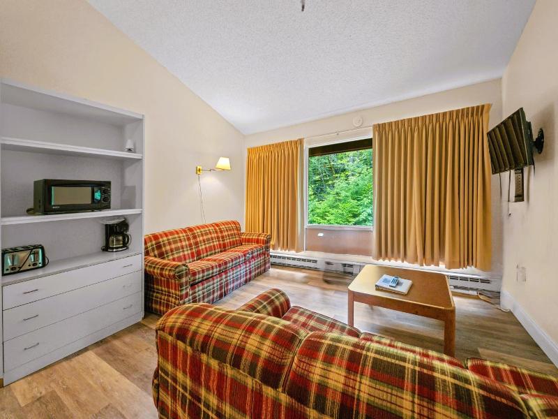 Evergreen Valley Inn image 10