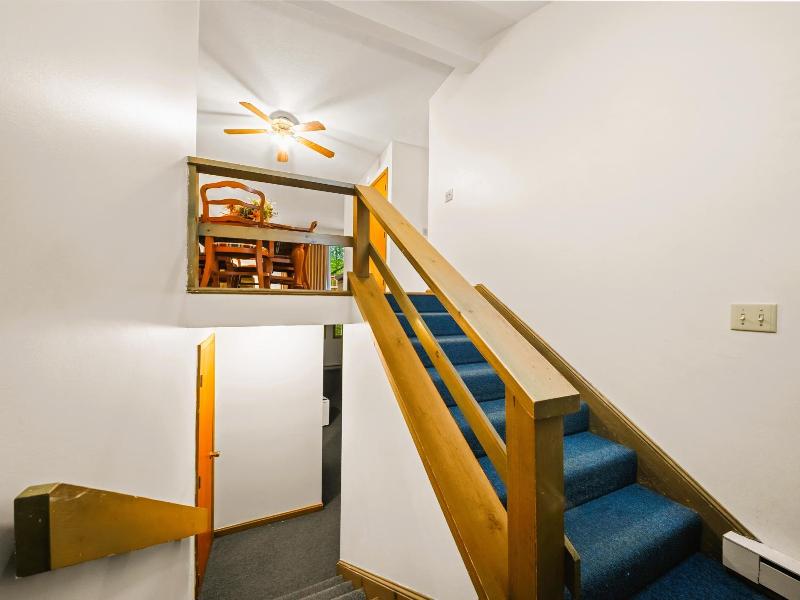 Evergreen Valley Inn image