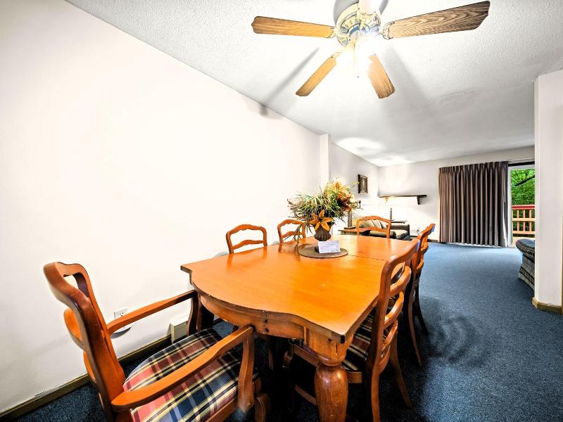 Evergreen Valley Inn image