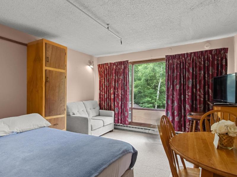 Evergreen Valley Inn image
