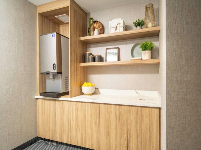 Springhill Suites By Marriott Island Park Yellowst image